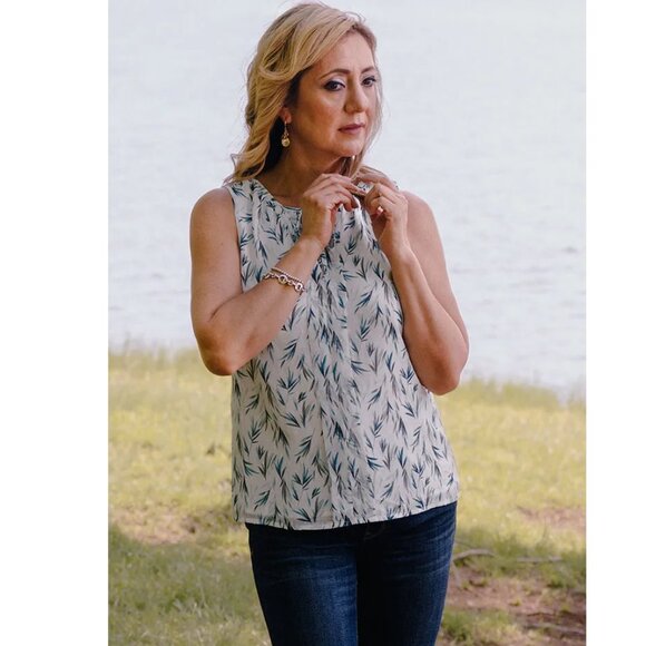 WHBM Sleeveless Top Size 8 Elegant Chiffon Leaf Print - Picture 1 of 11